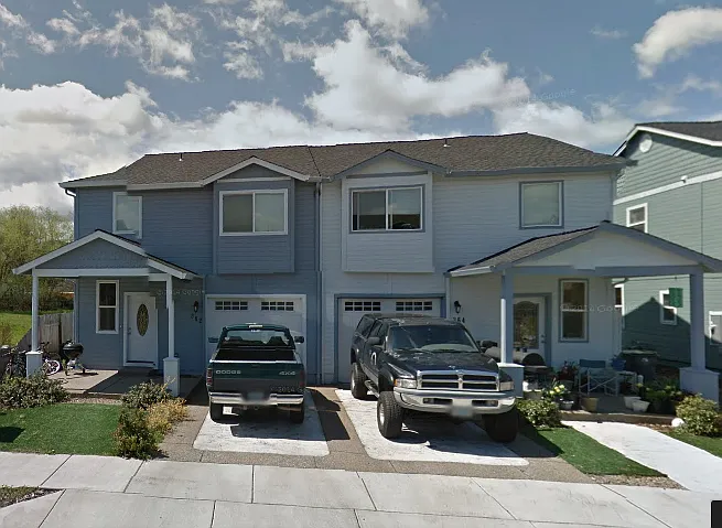 362 Jans Ct — Photo 2