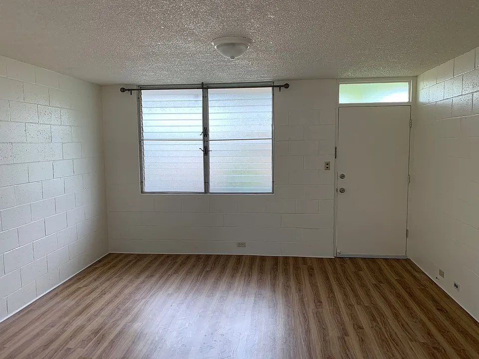 1653 Pensacola St #4