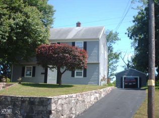 18 Harvann Rd, Norwalk, CT 06850