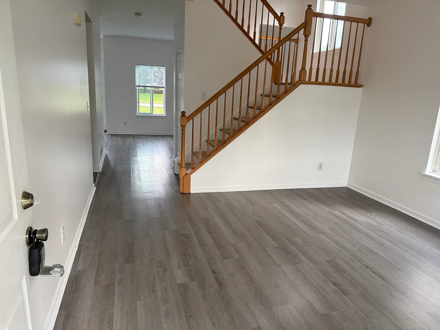 3 bed, 2.5 bath, 1398 sqft, $2,450 — Photo 3