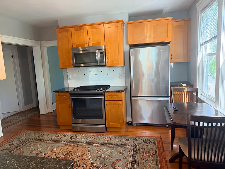 716 River Ave — Photo 4