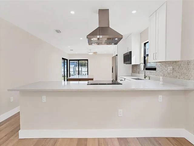 3 bed, 2.0 bath, 1650 sqft, $4,500 — Photo 2
