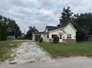1037 N 14th St, Elwood, IN 46036
