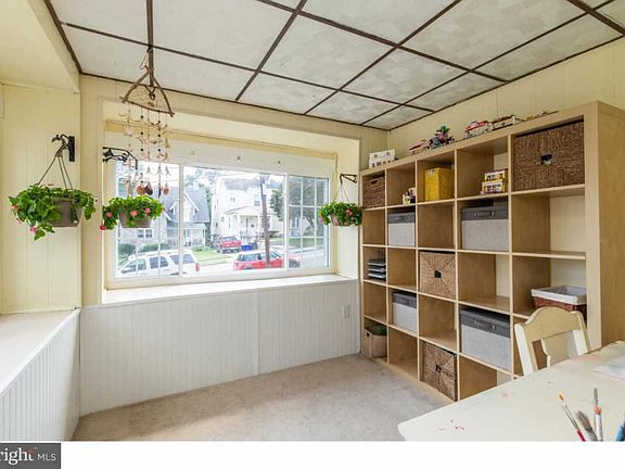 3rd image of 385 Lakeview Ave