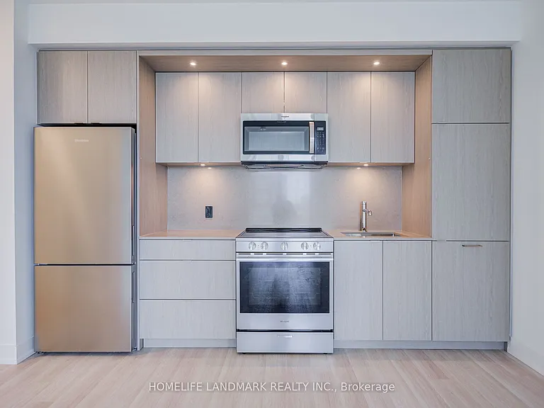 25 Cordova Ave #Penthouse 13 — Photo 17