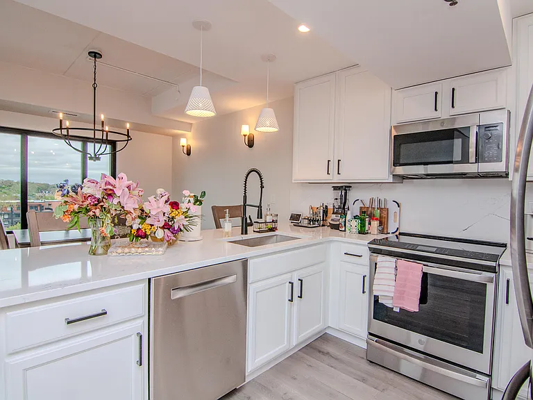 111 N Ashley St #701 — Photo 6