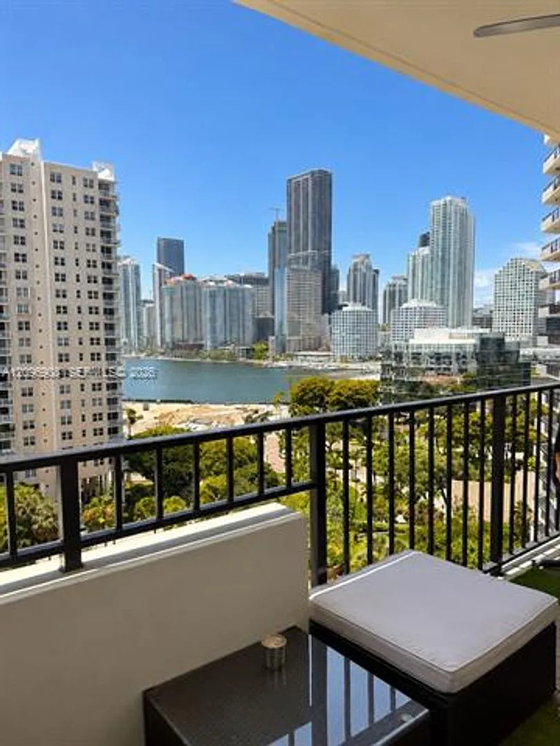 520 Brickell Key Dr cu-A1205, Miami, FL 33131 — Photo 3