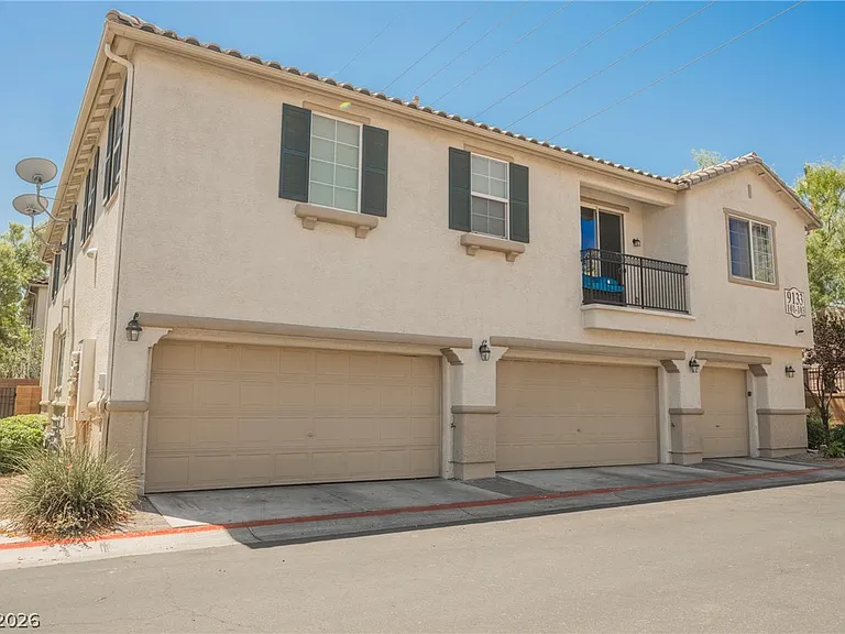 9133 Alpine Grove Ave #103 — Photo 29
