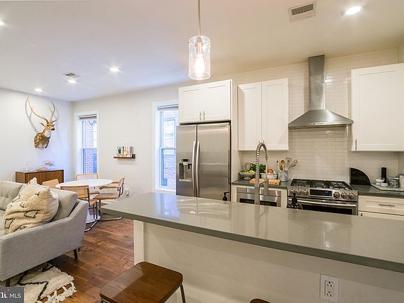 5th image of 1227 N Franklin St #2