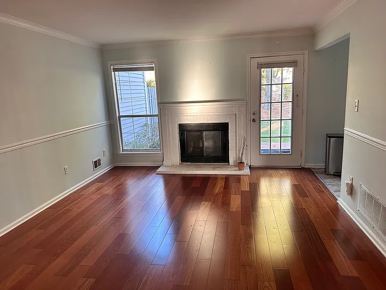 4 Aldgate Ct — Photo 3