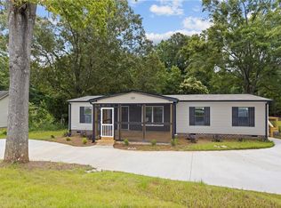 717 Central St, Iva, SC 29655