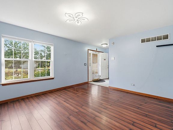 4th image of 1565 Baytree Dr