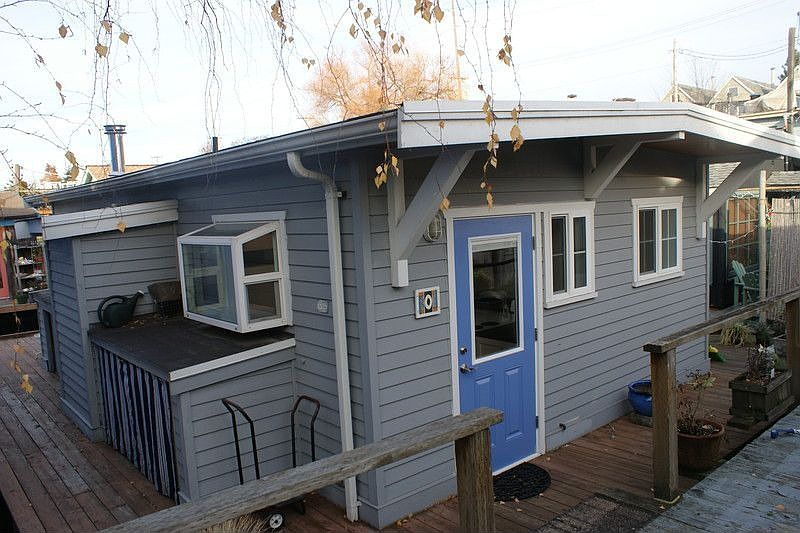 1st image of 2025 Fairview Ave E Unit O