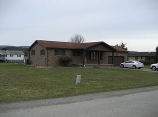 1307 Hamilton Rd, Connellsville, PA 15425