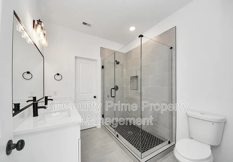 2708 Bostic St #B — Photo 16