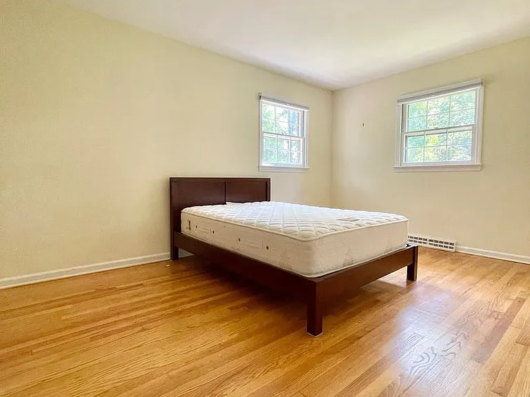 33 Monroe Ln — Photo 17