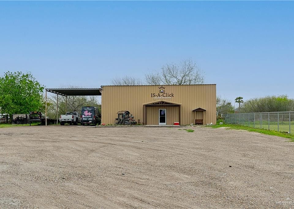 1st image of 805 N Foster Dr