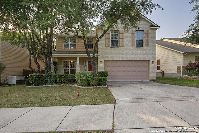 1st image of 427 Willow Grove Dr