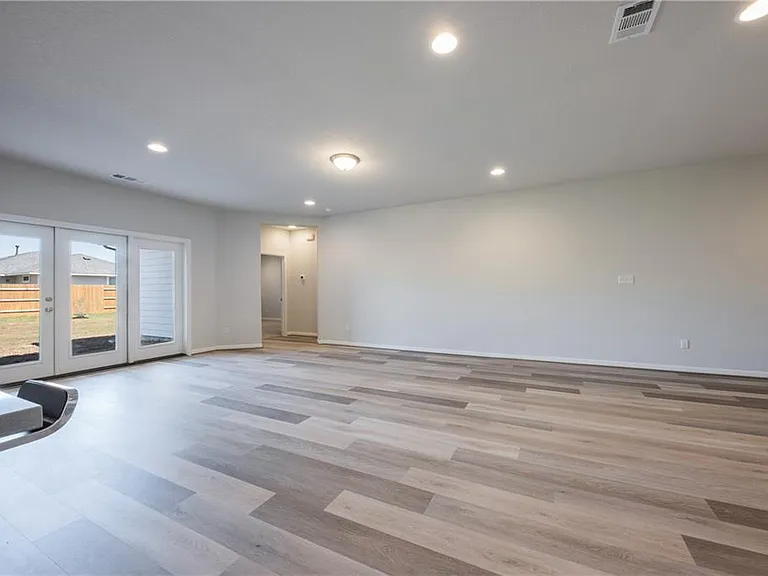 204 Cold Spring Loop — Photo 28