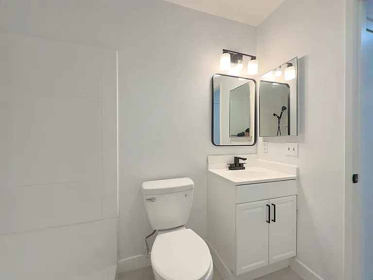 21828 Belshire Ave #15 — Photo 13