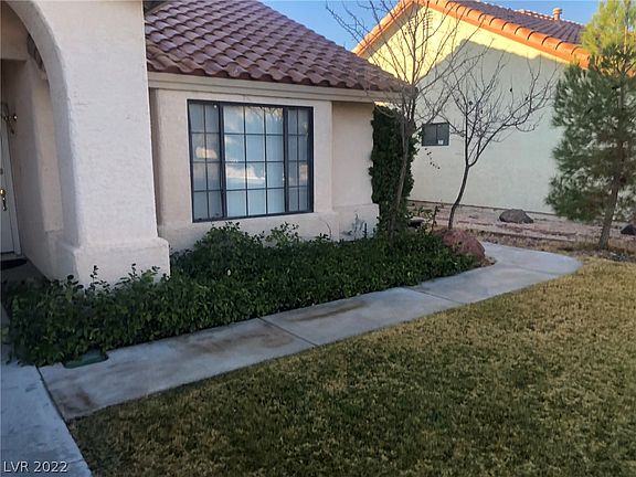 2nd image of 1763 Yellowwood Dr