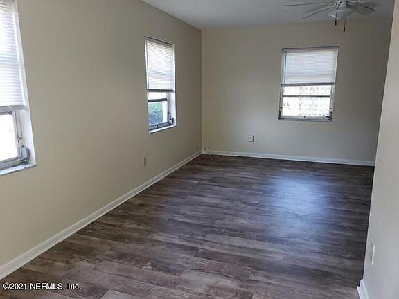 5th image of 211 Cotorro Ln