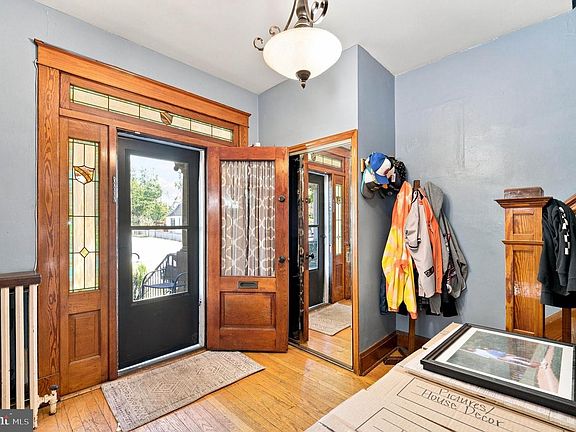 4th image of 6919 Beech Ave