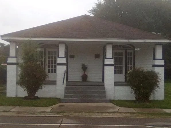 707 Lafayette St, Gretna, LA 70053