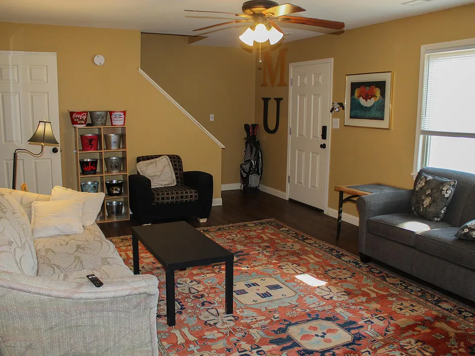 405 Mimosa Ct #5