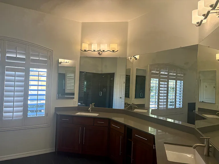 1233 E Kramer Cir — Photo 8