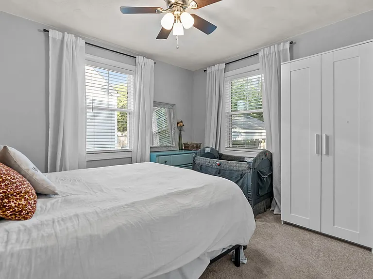 424 E Ocean Ave — Photo 16