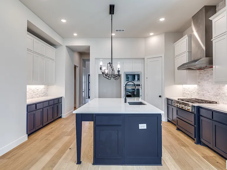 15522 Cormorant St — Photo 3