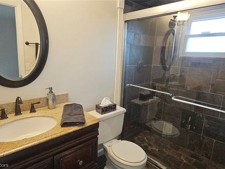 4018 Vilabella Dr — Photo 7