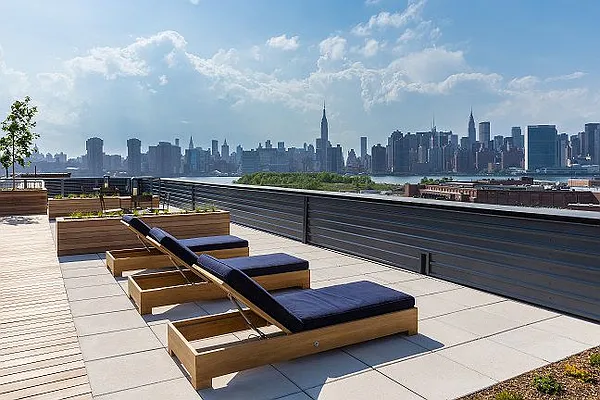 Rented by Domain Companies | media 27