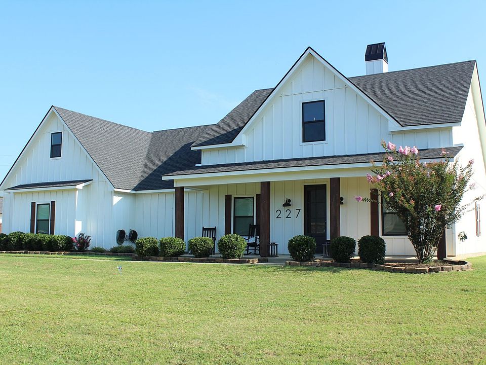 1st image of 227 Marble Pl