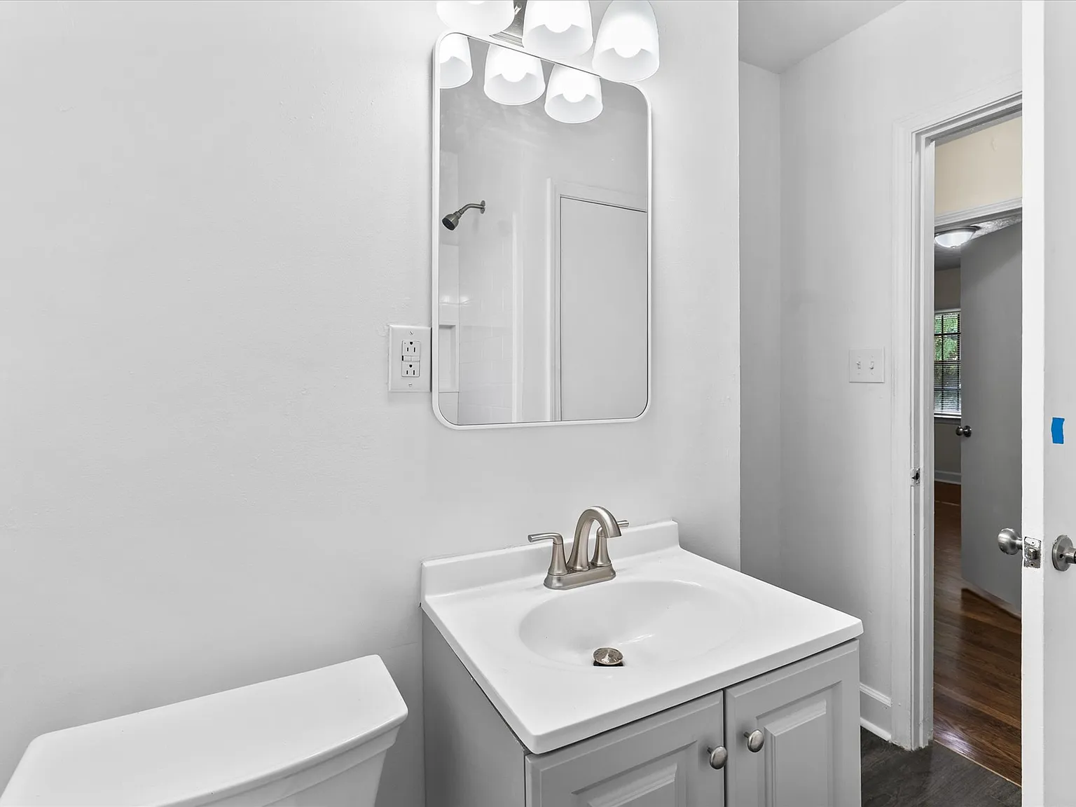 3 bed, 1850 sqft, $2,650 — Photo 2