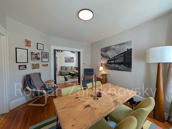 2nd image of 103 Bartlett St APT 1