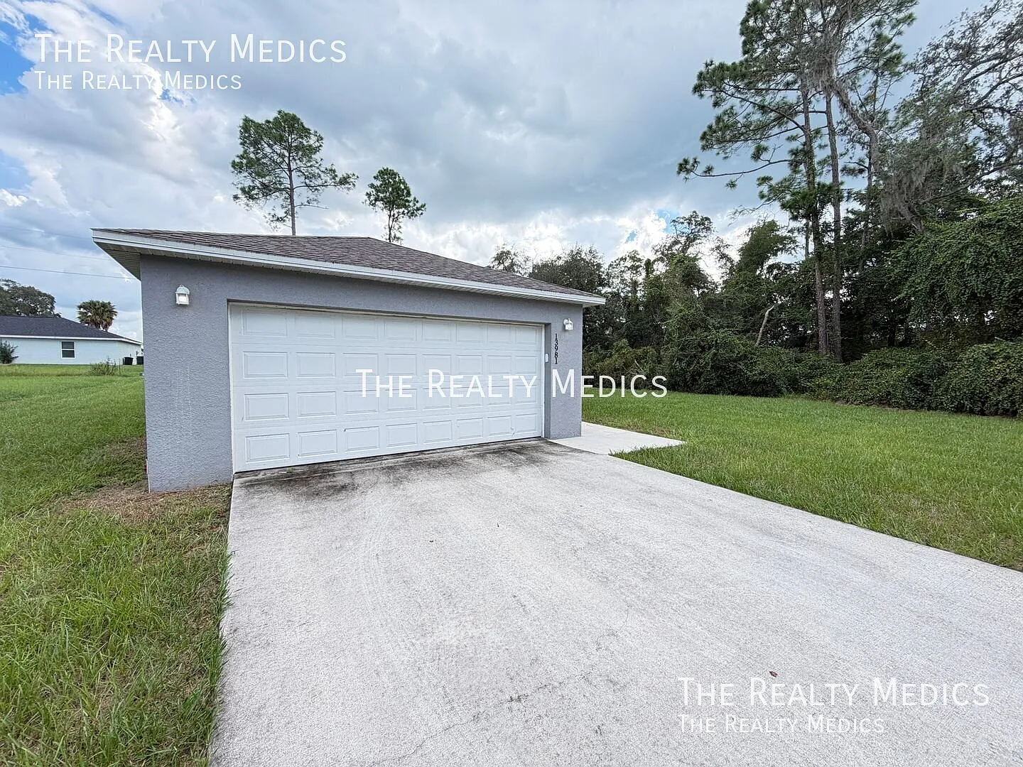 Modern 3 Bedroom Home with Granite Kitchen & EnergyEfficient Upgrades in Marion Oaks Available Now! — Photo 3