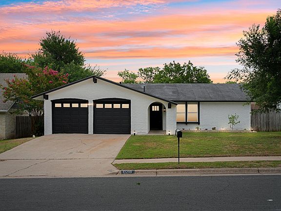 3rd image of 10219 W Rutland Vlg