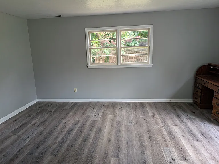203 Chester St — Photo 9