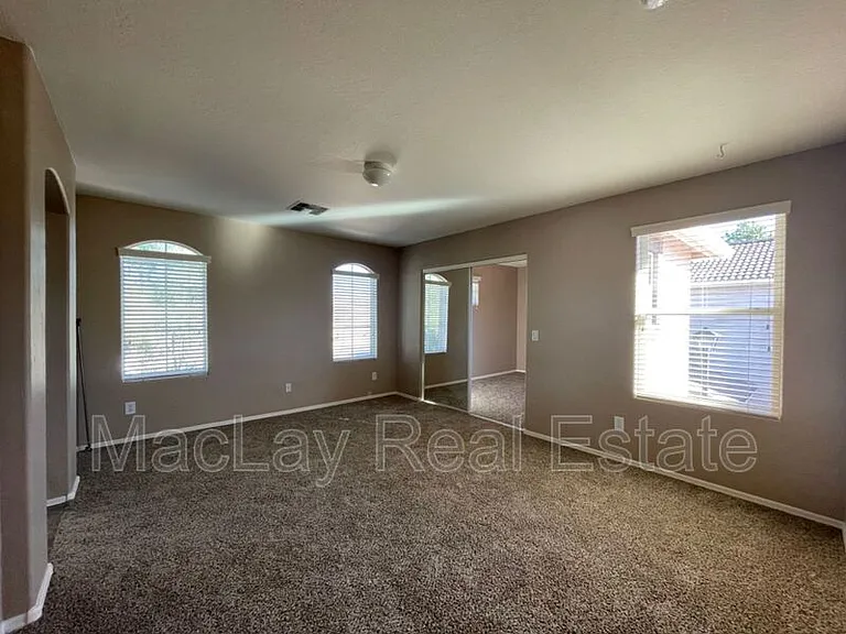 10024 E Isleta Ave — Photo 19