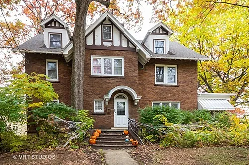 304 Nicholson St Photo 1