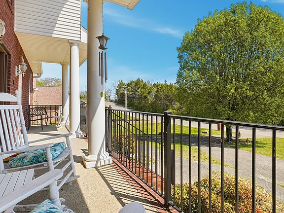 5th image of 1015 Singing Springs Rd