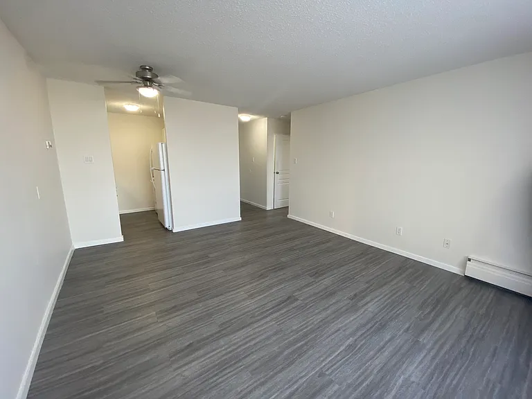 21 Macdonald Dr — Photo 45