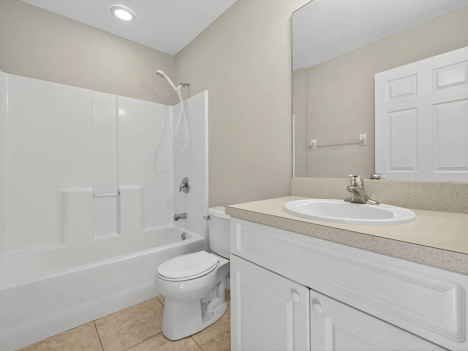 4 bed, 1731 sqft, $1,950 — Photo 1