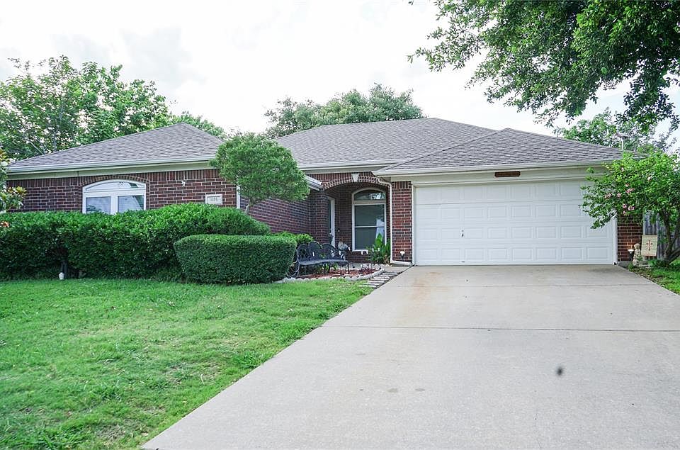 1st image of 1605 Crestmeadow Ln