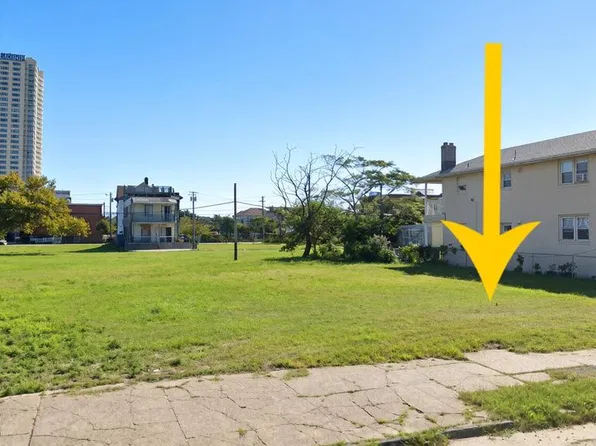 19 N Rhode Island Ave, Atlantic City, NJ 08401
