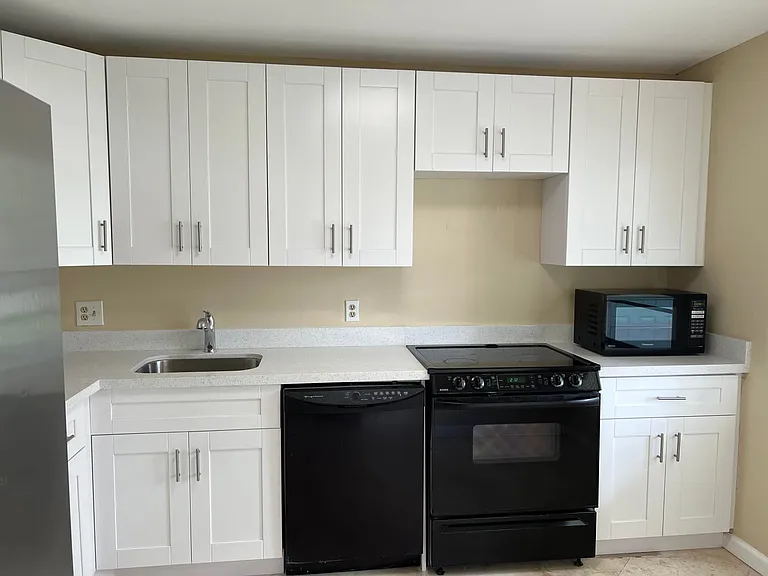 8436 Cypress Ln — Photo 14
