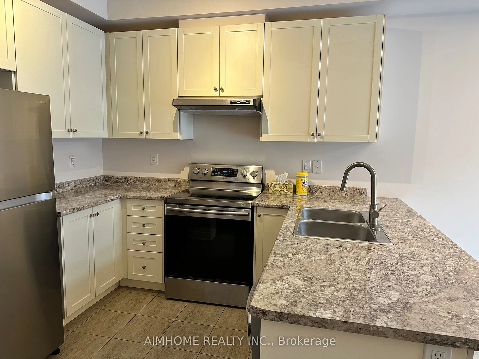 3 bed, $3,200 — Photo 2