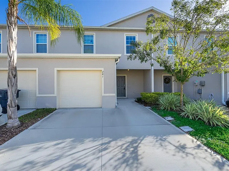 241 Arbor Lakes Dr — Photo 3